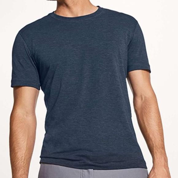 Lululemon basic tee - Picture 1 of 4